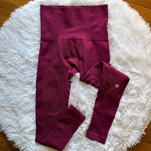 Savvi Seamless High Waist Legging In Cranberry - Picture 2 of 8